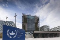 САЩ наложиха санкции на Международния наказателен съд в деня, когато негова бивша съдийка получи Нобелова награда за мир