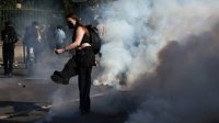 (ВИДЕО) Танци в близост до погрома на катедралата &bdquo;Дуомо&ldquo; в Милано: Европа плаща цената на отлаганите решения за миграцията и интеграцията