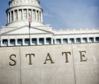 Ще могат ли американците да варят алкохол у дома? Върховният съд на САЩ решава спор на 158 години