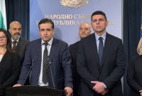 ДБ предупреди за очаквани компромати срещу Андрей Гюров преди балотажа (ВИДЕО)
