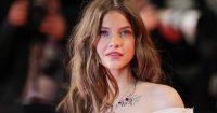 Барбара Палвин се завърна на подиума на Victoria&rsquo;s Secret само шест седмици след раждането