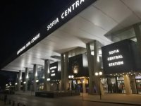Спряно е движението на влаковете през Централна гара София заради техническа повреда
