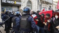 Протестите във Франция продължават въпреки предложените мерки в образованието