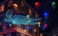 Светещи костенурки и медузи завладяха столицата