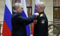 Путин се възхити от постъпката на войника, който поиска да награди своя командир