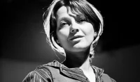 Невена Коканова: Хубаво е мъжът дълбоко да се вглежда в очите на жената. Дори само от желание да я запази.