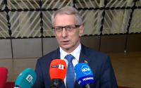 Николай Денков: Продължават преговорите с Австрия