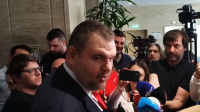 Какви въпроси не посмя нито един журналист и медия да зададат на Делян Пеевски?