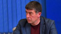 Страхил Ангелов към украинското посолство: Ей, налягайте си парцалите, че ни писна! Радиото си е наше!
