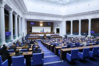 Депутатите гласуват данъчните закони на второ четене