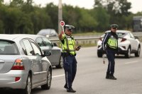 Полицията задържа 12 пияни шофьори за ден