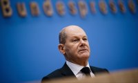 Канцлерът на Германия тръгва към засегнатите от наводнението райони